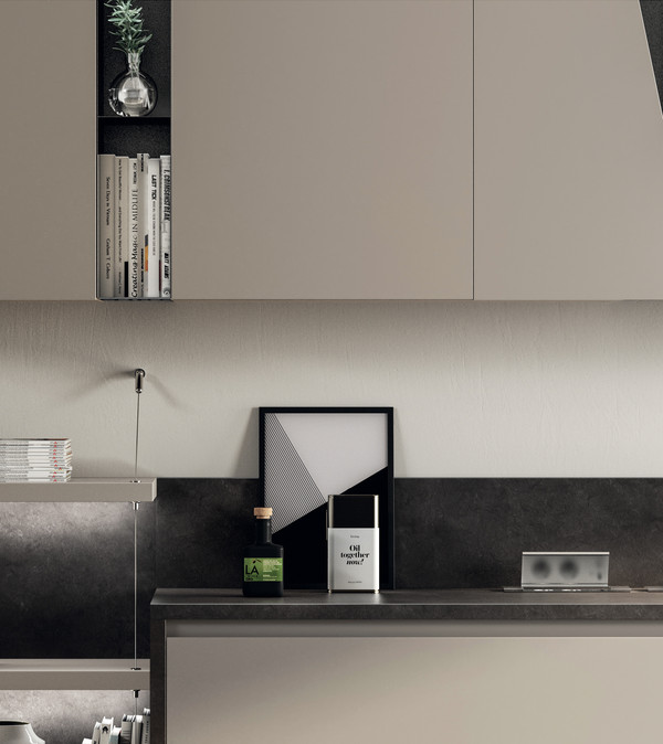 Cucina LiberaMente pensili a giorno in metallo verniciato